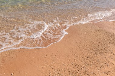 Sahilde güzel deniz dalga