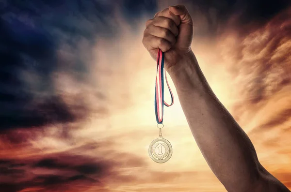 Medal First Place Athlete Hand Dramatic — Stock Photo, Image