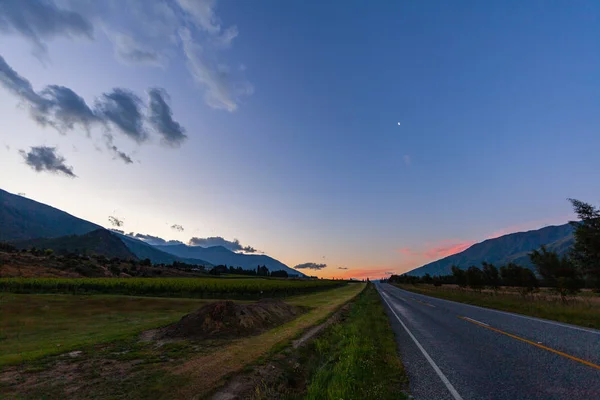 Road Landscape Road Car Travel Scenic Sunset Road Travel Concept — Stock Photo, Image