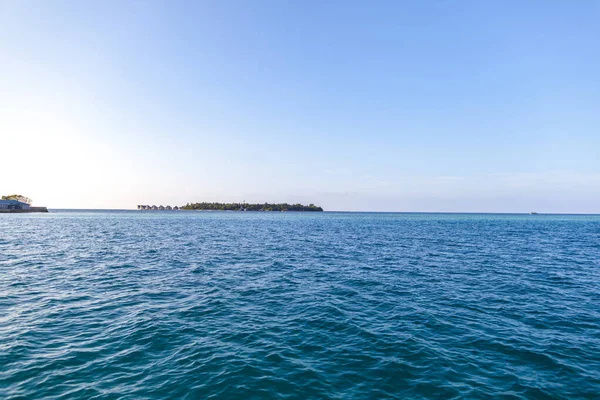 Красивый Пляж Солнечный День Мальдивах Летние Путешествия Туризм Концепция Отдыха — стоковое фото