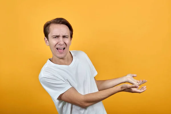 Glücklicher Geschäftsmann mit einem freien Platz . — Stockfoto