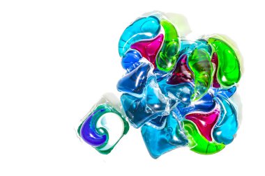 Çamaşır makinesi için jel kapsülü.