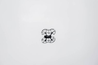 Havada uçarken mırıldanmak. Arkaplan.