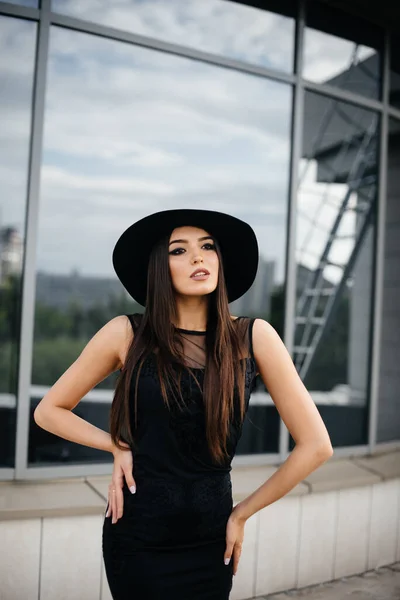 Stylish Young Sexy Girl Posing Front Business Center Black Fashion — Stock Photo, Image