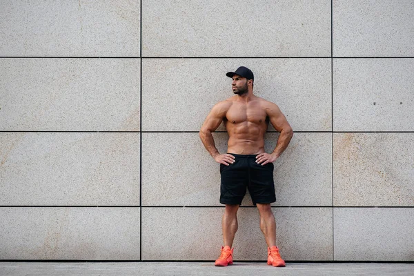 Deportista Sexy Para Topless Cerca Pared Fitness Musculación —  Fotos de Stock