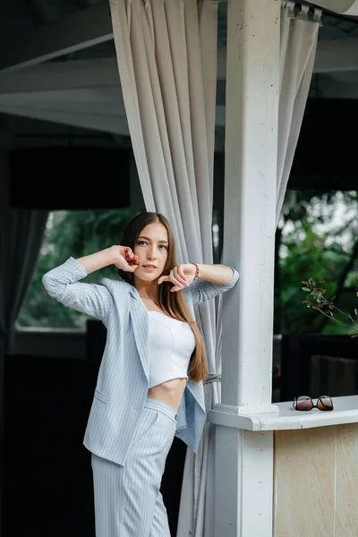 Beautiful Young Girl Posing While Relaxing Business Woman Relaxation — Stock Photo, Image