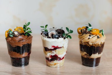 Çok güzel ve iştah açıcı. İmzalar için yeri olan bir masa. Pasta.