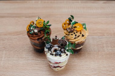 Çok güzel ve iştah açıcı. İmzalar için yeri olan bir masa. Pasta.