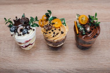 Çok güzel ve iştah açıcı. İmzalar için yeri olan bir masa. Pasta.