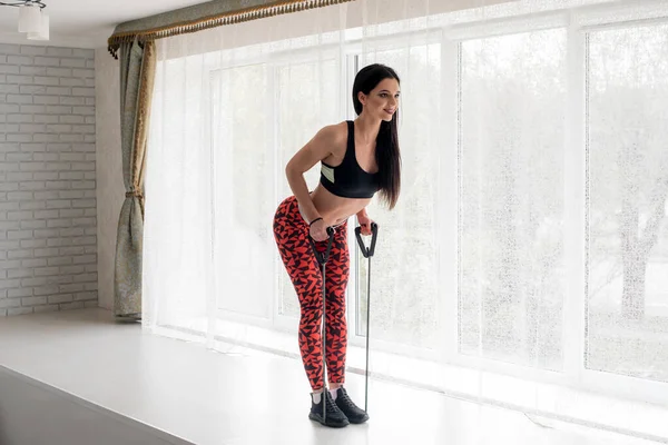 Sportovní Mladá Dívka Dělá Fitness Studiu Lehkém Pozadí Fitness Zdravý — Stock fotografie