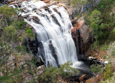 McKenzie Şelalesi 'nin Grampians Ulusal Parkı Victoria Avustralya' da uzun süredir görüldüğü yer.