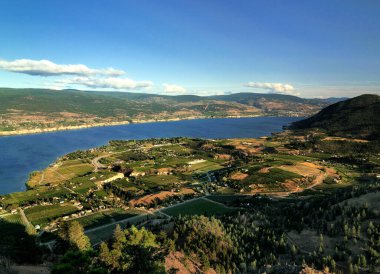 Giant 's Head Dağı' ndan Okanagan Gölü 'ne