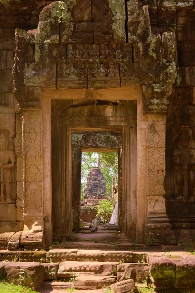 Puerta Piedra Que Conduce Patio Principal Del Templo Banteay Kdei —  Fotos de Stock