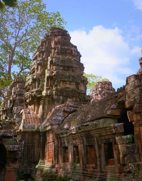 Стародавня Вежа Руїнах Храму Бантай Кдей Розташованого Комплексі Ангкор Ват — стокове фото
