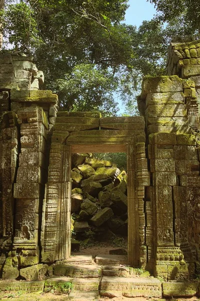 Руїни Кам Яних Дверей Храму Прома Розташованого Комплексі Ангкор Ват — стокове фото
