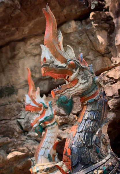 Estátua Uma Serpente Naga Caminho Topo Monte Phou Uma Montanha — Fotografia de Stock