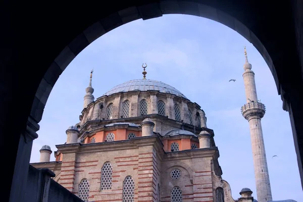 Ancienne Mosquée Istanbul Turquie Vue Extérieure Dôme Principal Des Minarets — Photo