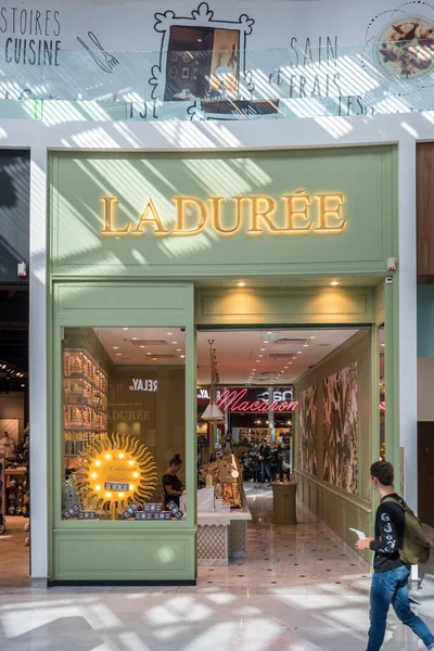 La Durée, confeitaria de luxo e loja de chocolates no Aeroporto de Roissy França 10.10.19 — Fotografia de Stock