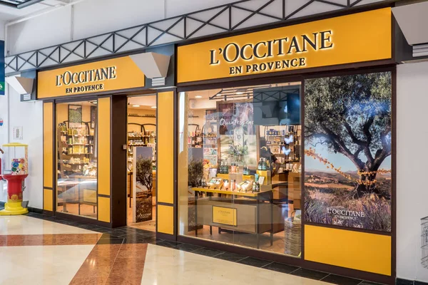L 'occitane en Provence, Provencal brand of creams and beauty products for men and women, Fort de France, Γαλλία, 9.9.10 — Φωτογραφία Αρχείου