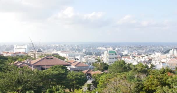 Blick von den Hügeln von Naha, Japan, 20-01-2020, — Stockvideo