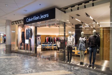 Calvin Klein Kotları Tallinn, Estonya 'da mağaza cephesi, 9.2.2020