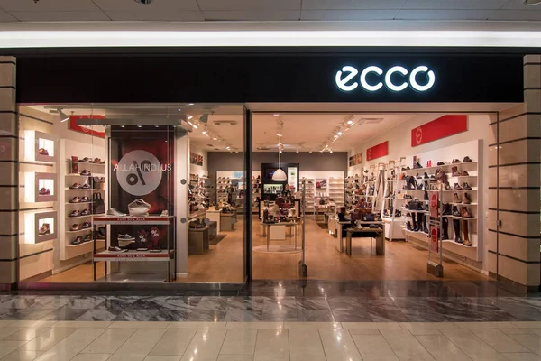 Fachada da loja Ecco em Tallinn, Estónia, 9.2.2020 — Fotografia de Stock