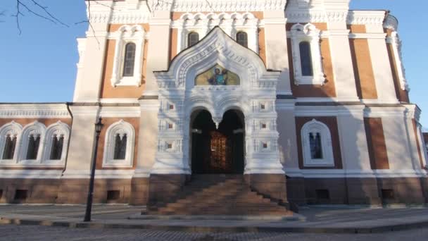 Catedral de Alexander Nevsky Tallin, Estonia 6.2.2020 La Catedral de Alexander Nevsky, situada en el corazón de Tallin, es un magnífico edificio. Es la principal catedral ortodoxa rusa en Estonia — Vídeos de Stock