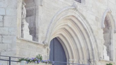 Charente Nehri, Mansle, Fransa 'da eski ve geleneksel bir yıkama evi. 28.2.2020. Bir ortaçağ yıkama evi.