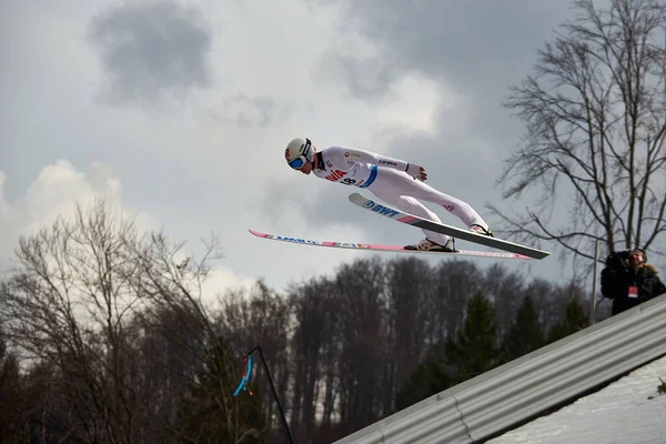 ルーマニアのラズノフ 2月20日 ルーマニアのラズノフで2020年2月20日から22日まで開催されるFisスキージャンプワールドカップに未知のスキージャンパーが出場 — ストック写真