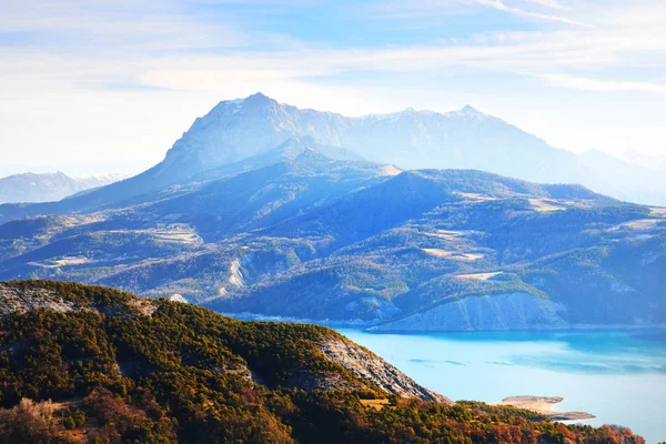 Air View Alps Lake Lac Serre Poncon Clear Sunny Day — стоковое фото