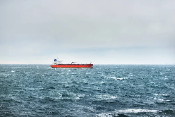 Baltık Denizi'nde petrol tankeri — Stok fotoğraf