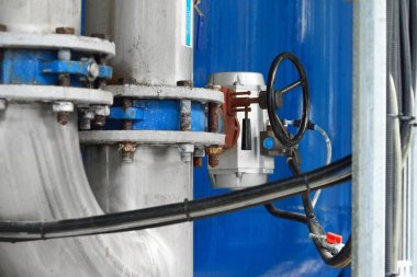 servo üzerinde bir su arıtma tesisi ile kelebek Vana