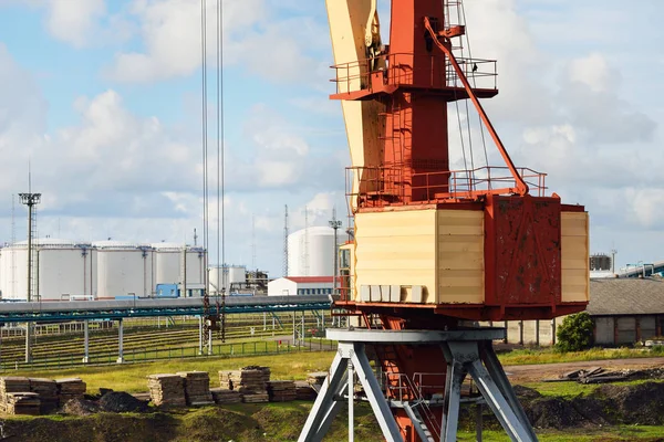 Oljetankar på olja terminal i Ventspils hamn — Stockfoto