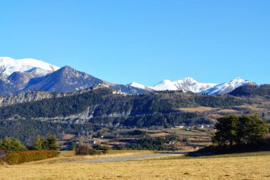 dağ köyü önünde Fransız Alps
