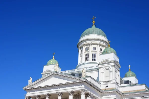 Helsinská Katedrála Pohled Proti Modré Obloze — Stock fotografie