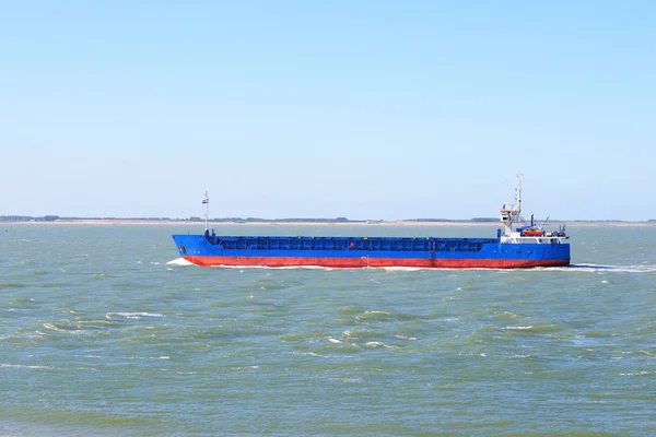 Antwerp bağlantı noktasına yelken kargo gemisi