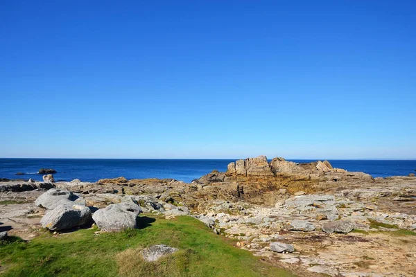 Grandi scogliere di arenaria sulla costa francese — Foto Stock