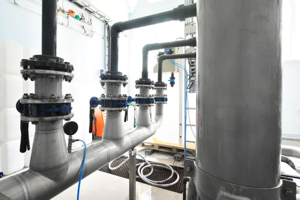 Tratamiento de agua industrial y sala de calderas — Foto de Stock