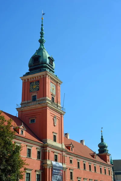 Royal castle in old town of Warsaw — Stock Photo, Image