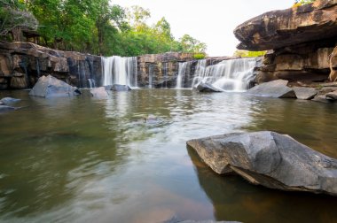 Wash'de şelale, Chaiyaphum, Tayland.