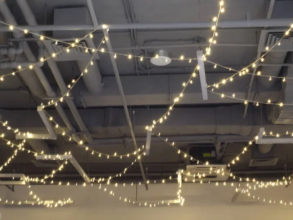 Ofiste Noel çelengi