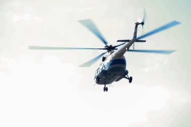 Saint Petersburg, Rusya - Mai 10, 2014: gökyüzünde helikopter, yakın çekim.