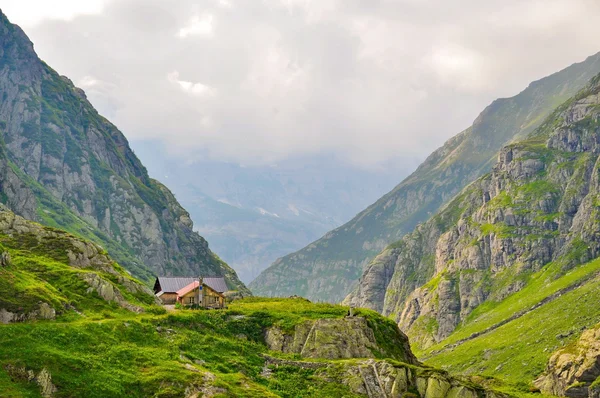 Alpine gauli house on the glacier mountains, switzerland alps — Stock Photo, Image