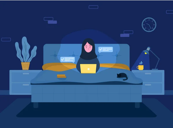 Звільнення жінок. Аравійська дівчинка в хіджабі з ноутбуком лежить на ліжку. Концепція ілюструє, як працювати з дому, освіти, здорового способу життя. Візуальне зображення у плоскому стилі.. — стоковий вектор