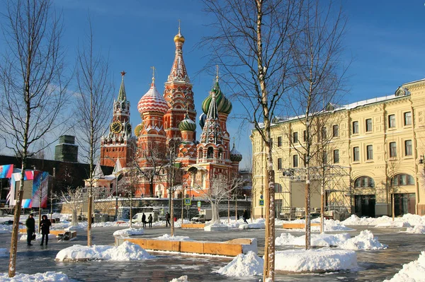 Febrero 2018 Moscú Rusia Vista Catedral Basilio Torre Spassky —  Fotos de Stock