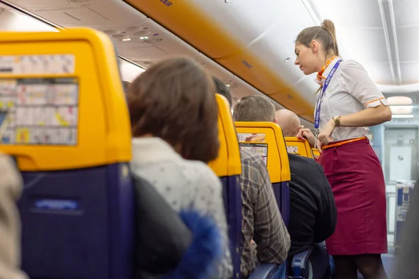 Gdansk Polonia París Francia 2019 Vuelo Azafata Pasajeros Aerolínea Cabina — Foto de Stock