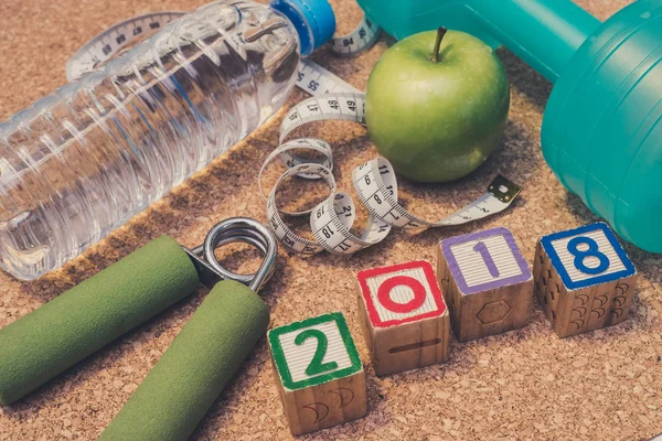 Yat - mutlu yeni yıl 2018. Fitness ve sağlıklı beslenme kavramı