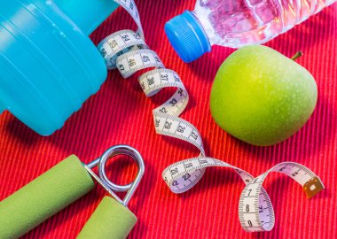 Yat - halter, teyp, el kavrama, maden suyu, F ölçme