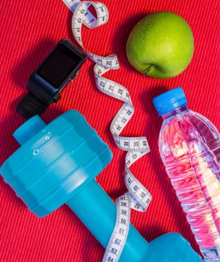 Yat - halter, teyp, el kavrama, maden suyu, F ölçme