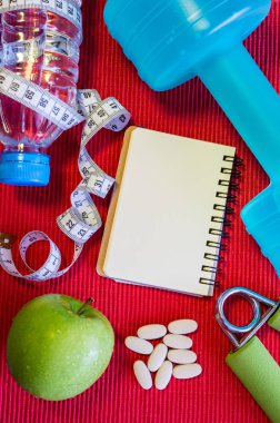 Yat - halter, teyp, el kavrama, maden suyu, F ölçme